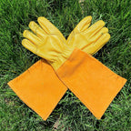Thorn-Proof Garden Gloves with Long Protective Gauntlets